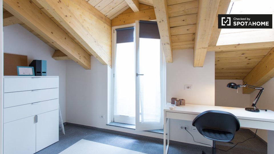 Immagine 3 di Camera condivisa in affitto  in Viale Bligny a Milano