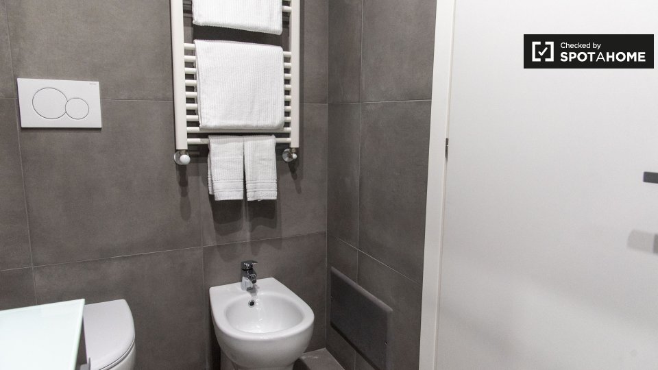 Immagine 6 di Ufficio in affitto  in Via Prenestina a Roma