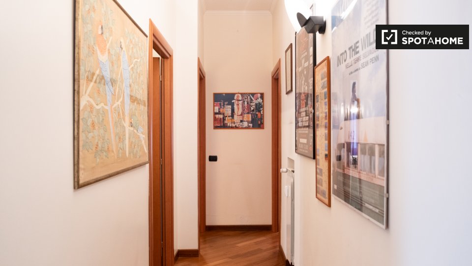 Immagine 11 di Camera condivisa in affitto  in Via Bonaventura Cerretti a Roma