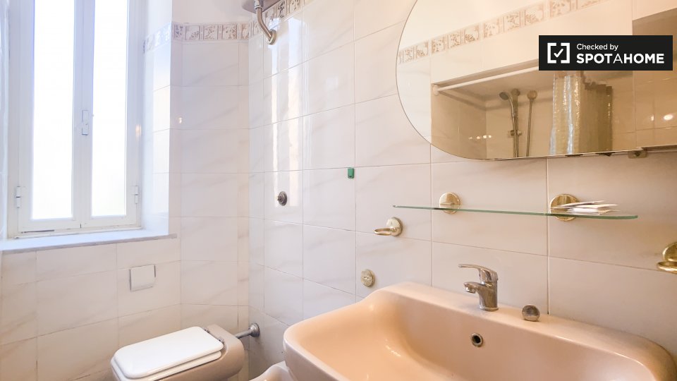 Immagine 12 di Appartamento in affitto  in Via dei Gonzaga, 00163 Roma RM, Italy a Roma