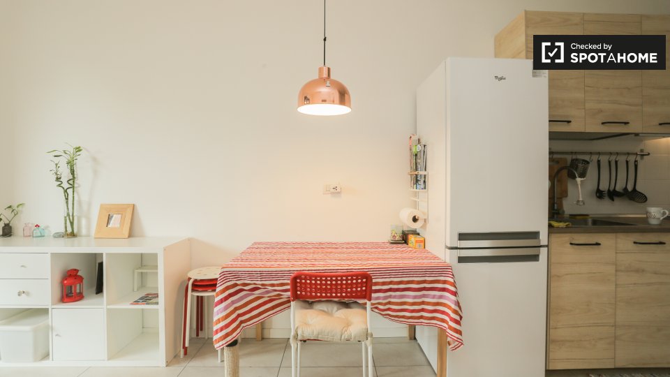 Immagine 14 di Appartamento in affitto  in Via Erice, 20141 Milano MI, Italy a Milano