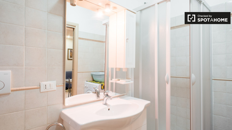 Immagine 10 di Ufficio in affitto  in Via Filippo Bernardini a Roma