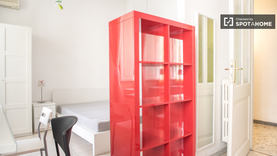 Immagine 4 di Camera condivisa in affitto  in Via Salaria a Roma