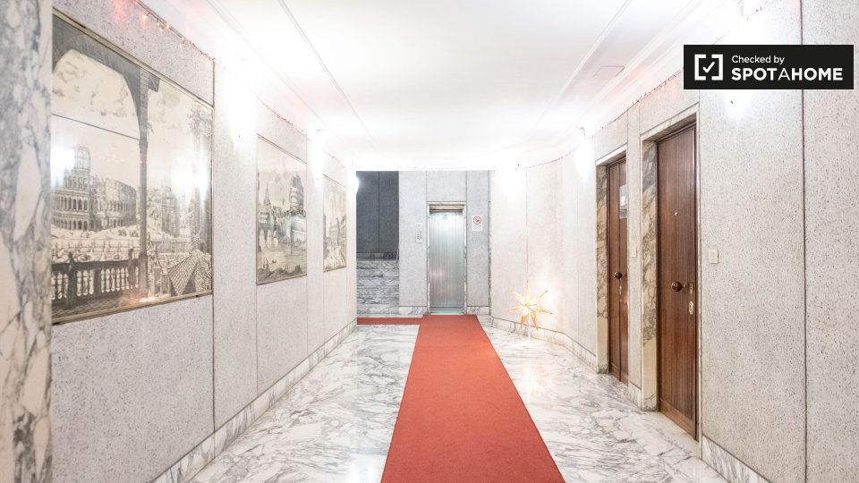 Immagine 16 di Camera condivisa in affitto  in Via Gregorio VII a Roma