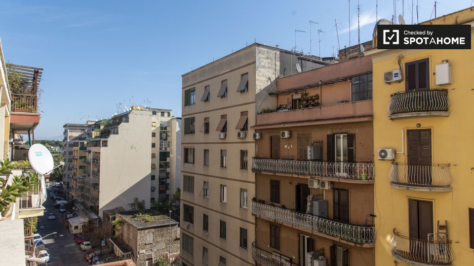 Immagine 6 di Camera condivisa in affitto  in Via Baldassarre Orero, 00159 Roma RM, Italy a Roma