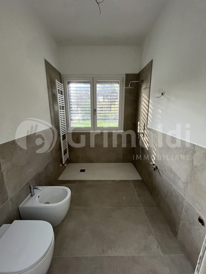 Immagine 14 di Appartamento in vendita  in Viale Vittorio Veneto, 1 a Cervia