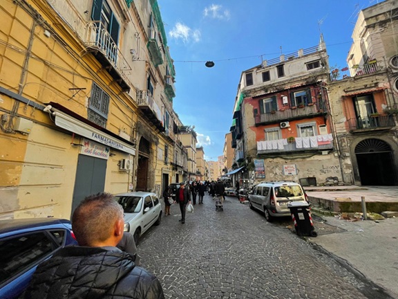 Immagine 7 di Negozio in vendita  in Via Annella di Massimo a Napoli